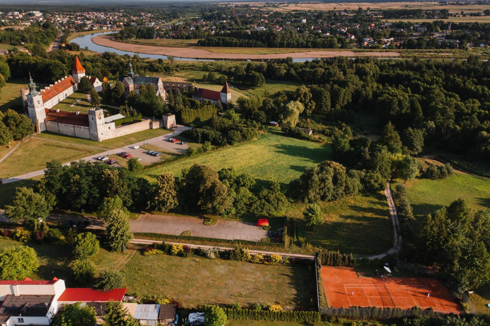 Hotel Podklasztorze Sulejów 外观 照片